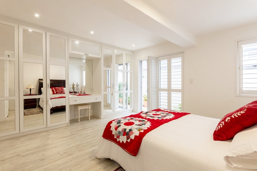 4 Bedroom Property for Sale in Paradise Beach Western Cape